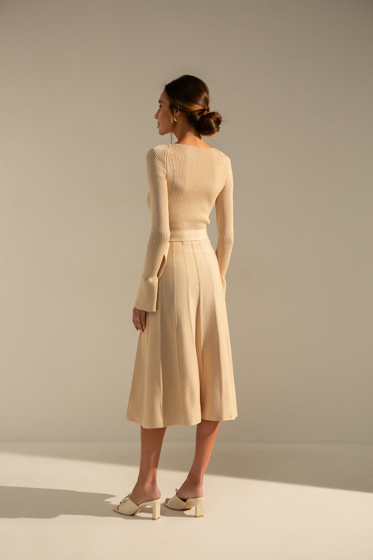 Knitted Belted V-neck Midi Dress Stephanie