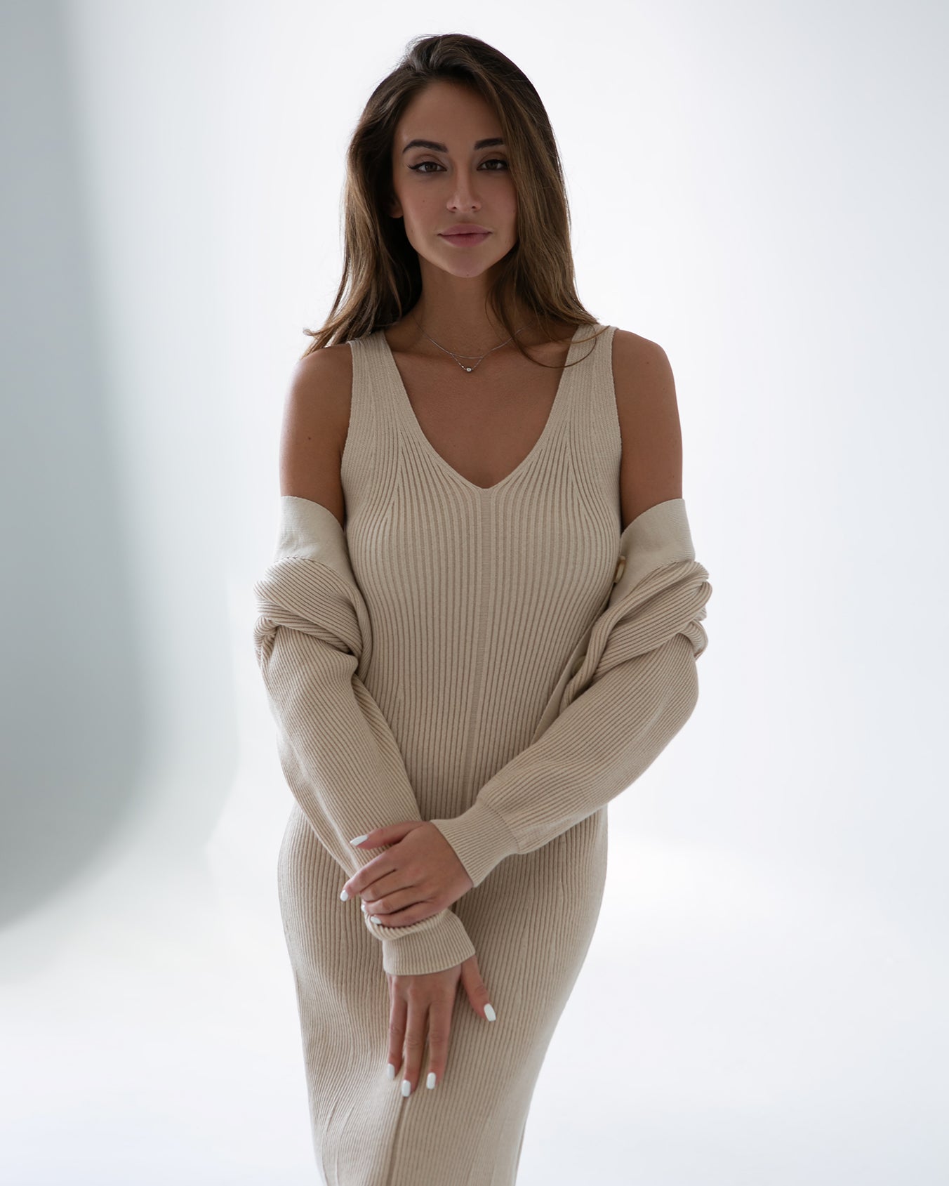 V-neck Ribbed Knitted Dress Lilia Red