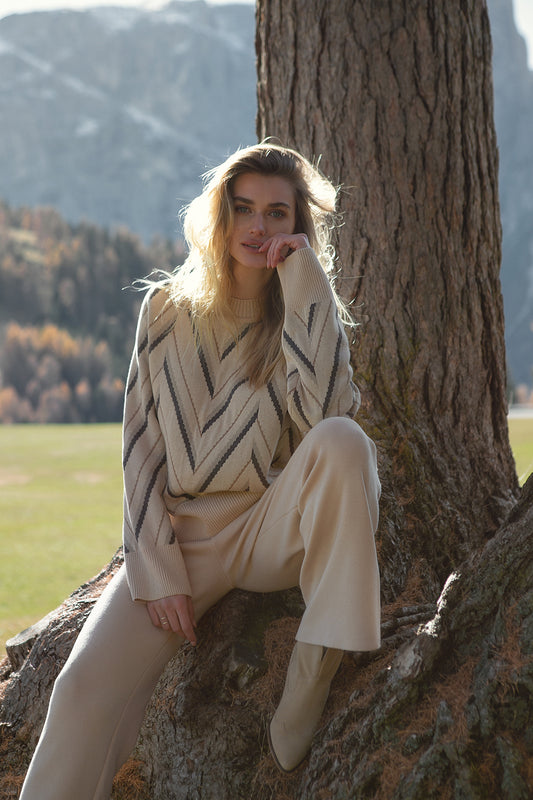 Printed A Free-Style Round Neck Sweater Smereka