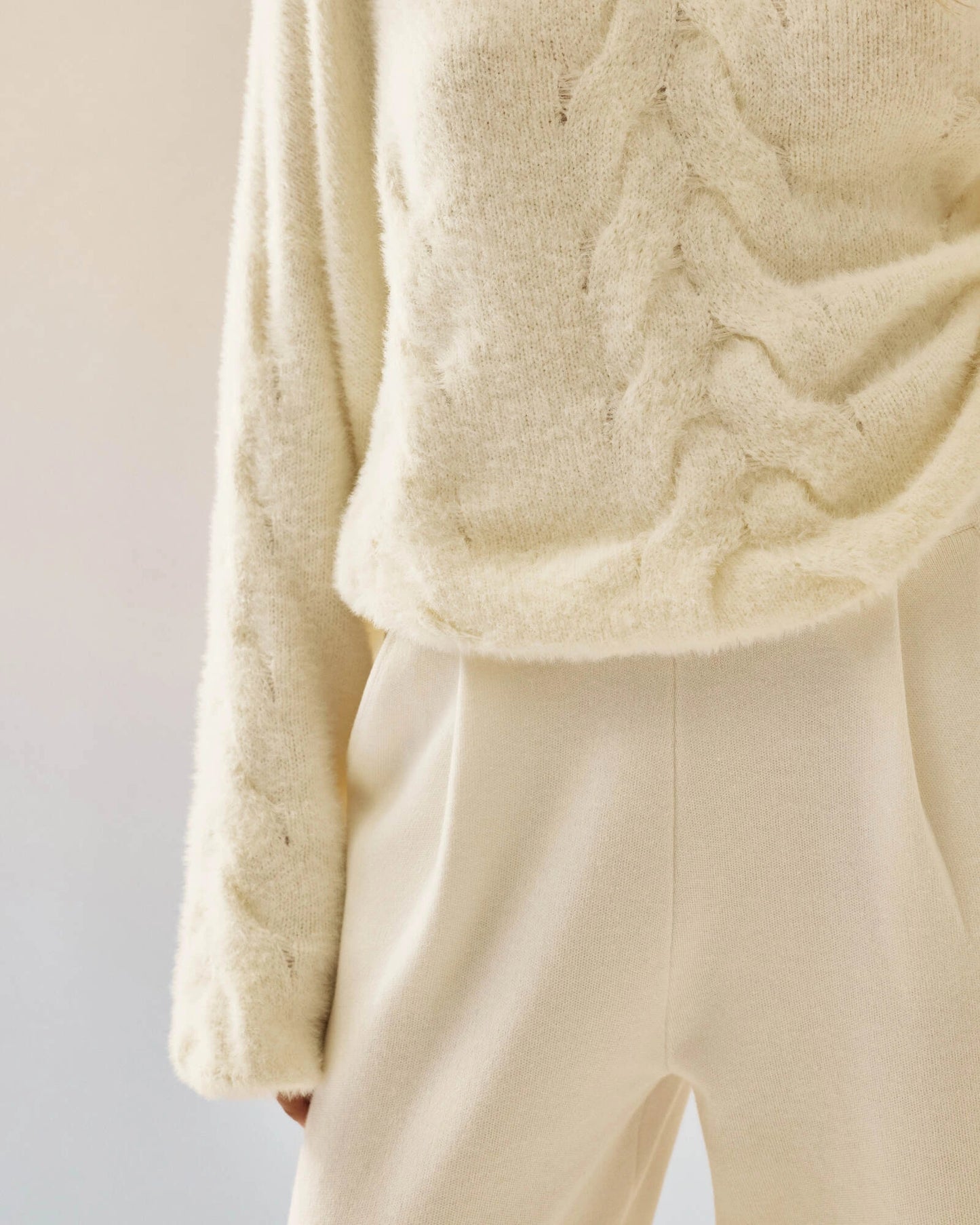 Oversized Sweater in Soft Fluffy Yarn Aria Grey