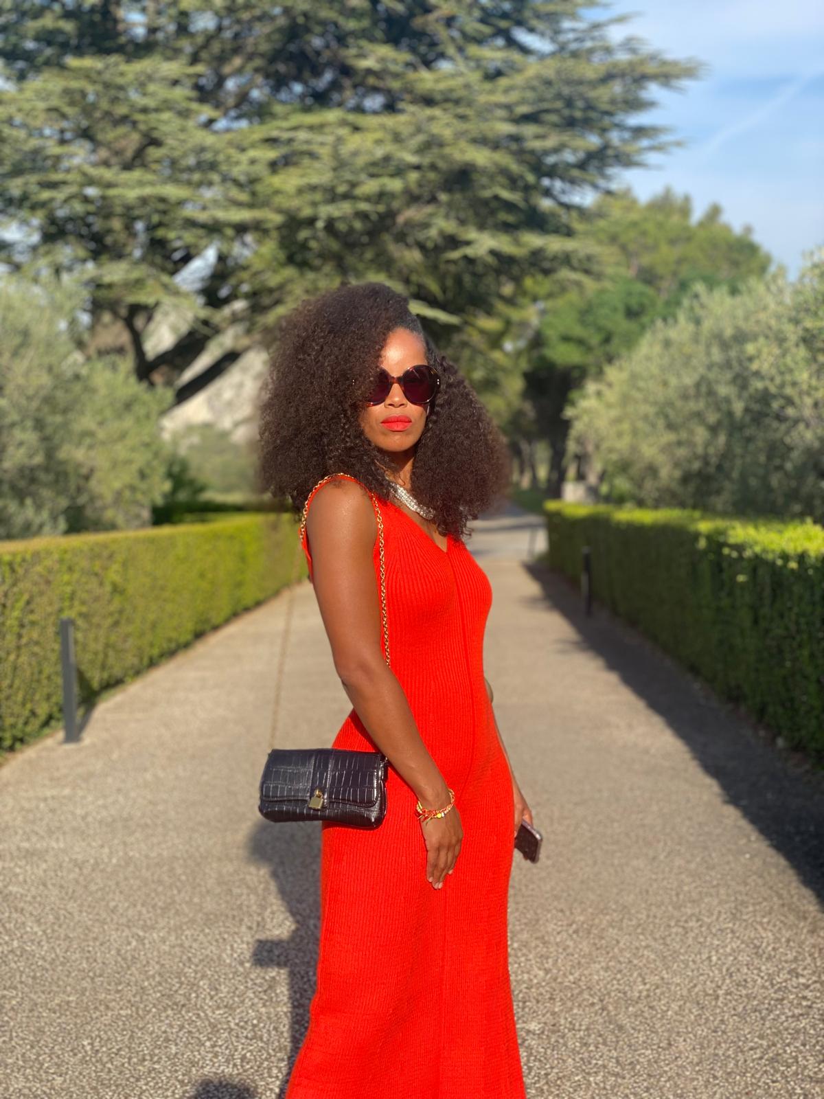 V-neck Ribbed Knitted Dress Lilia Red