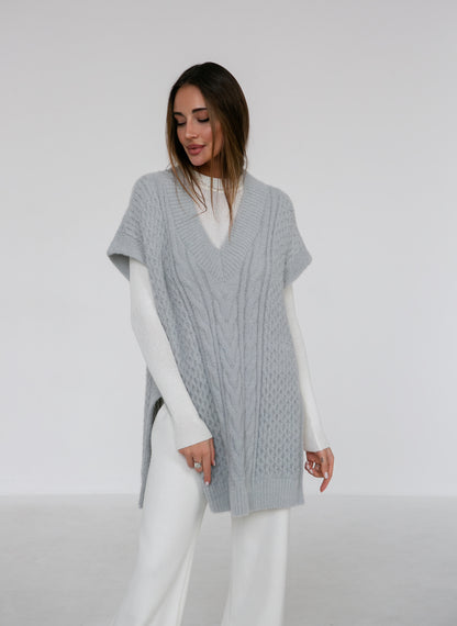 Longline Vest From Fluffy Yarn