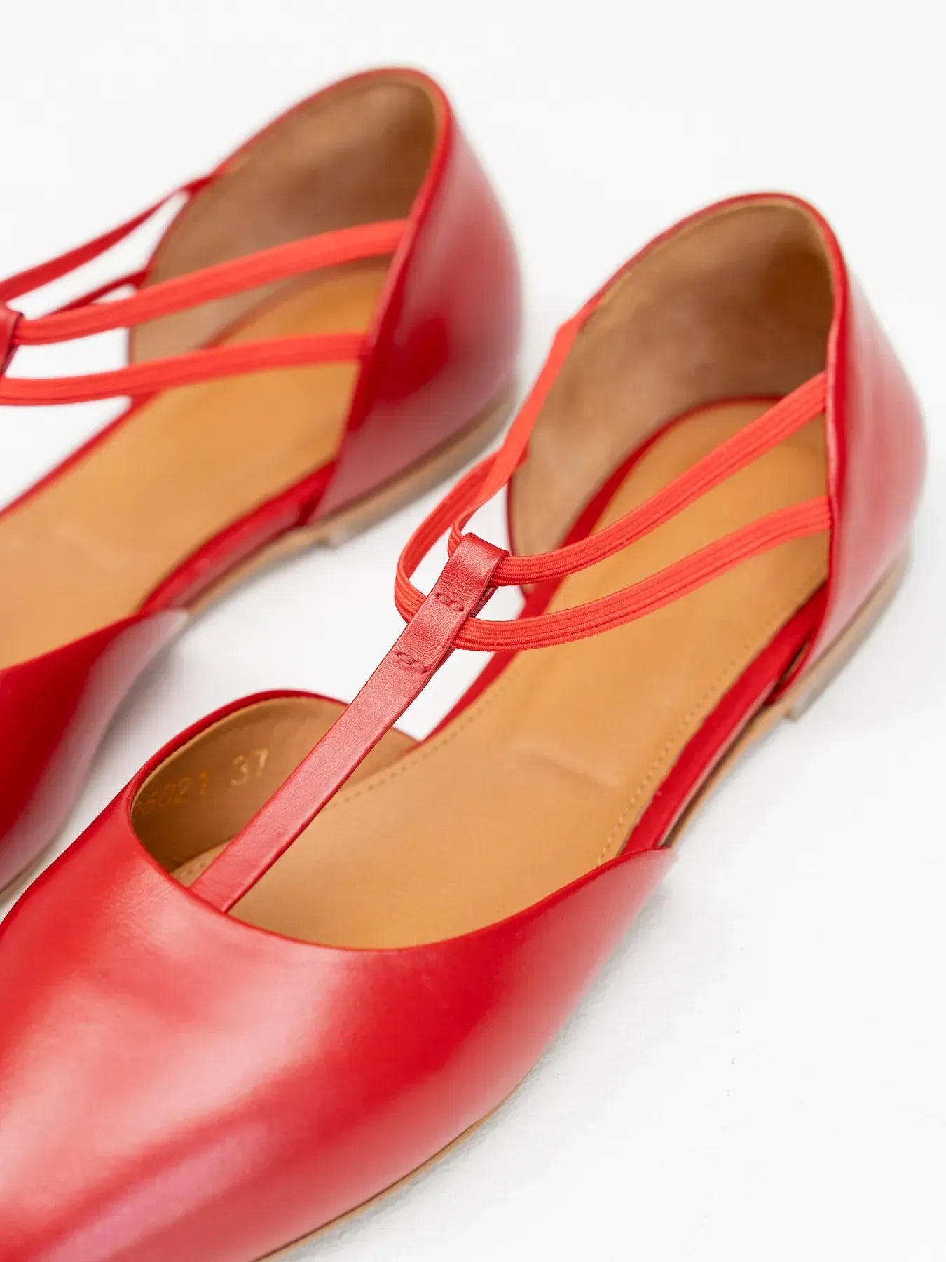 Leather Flat Ballet With Straps Bluzz