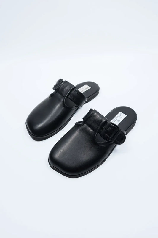 GRAIN Leather Clogs